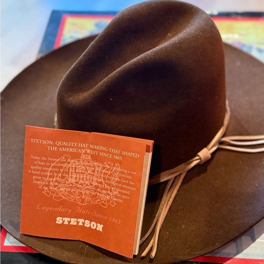 Stetson Gus regular oval 6x  7 5/8 men’s fur felt hat chocolate color
